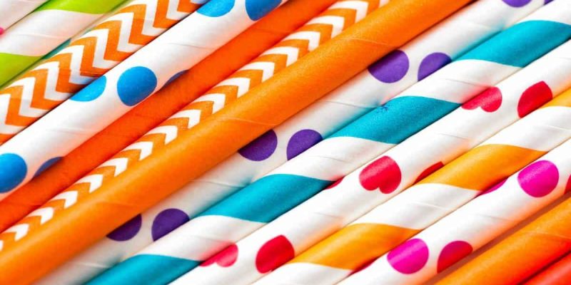 Pourquoi utiliser des pailles en carton pour vos anniversaires et fêtes ?